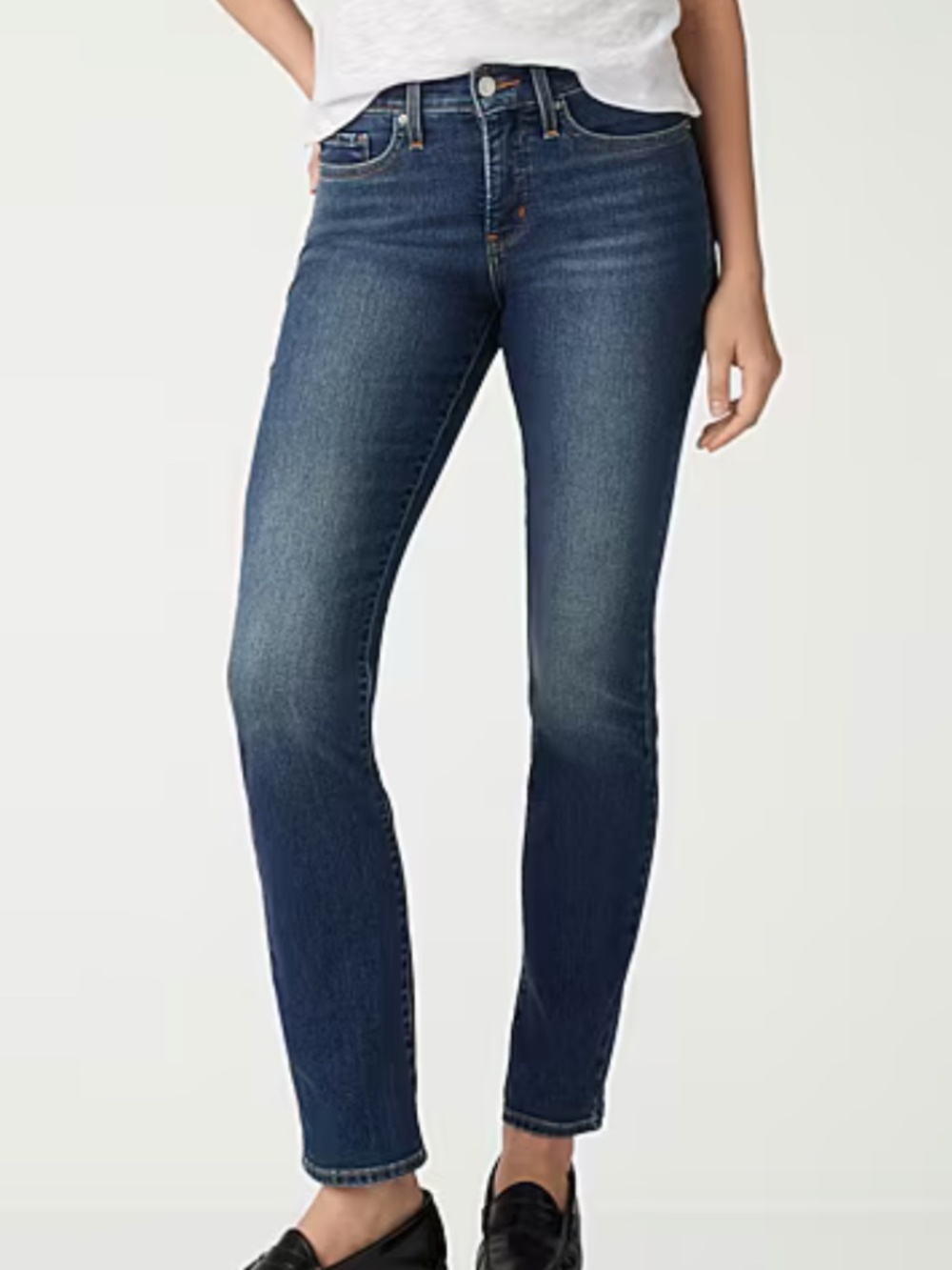 Levi’s Women's 6 Mid-Rise Dark Blue Stretch Skinny Jeans